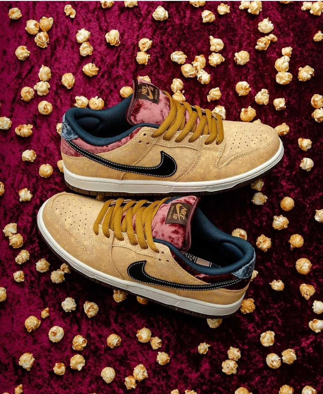DUNK SB LOW CITY OF CINEMA