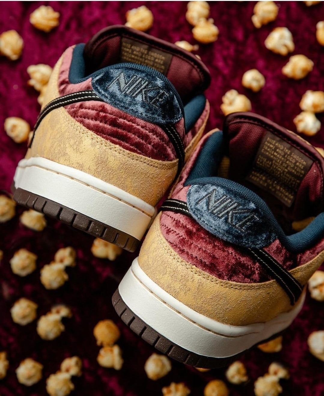 DUNK SB LOW CITY OF CINEMA