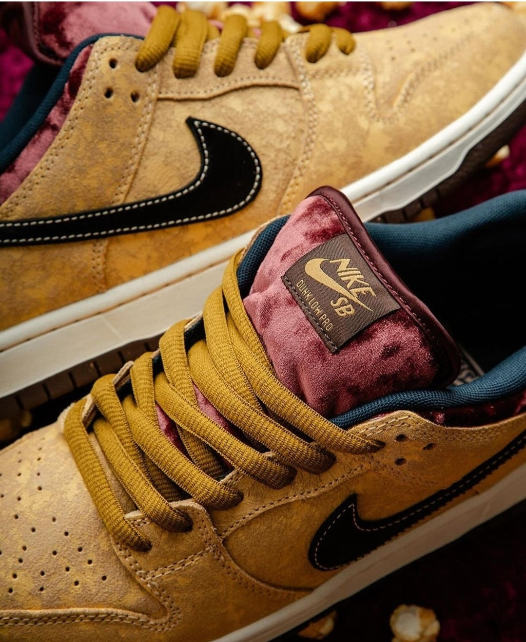 DUNK SB LOW CITY OF CINEMA