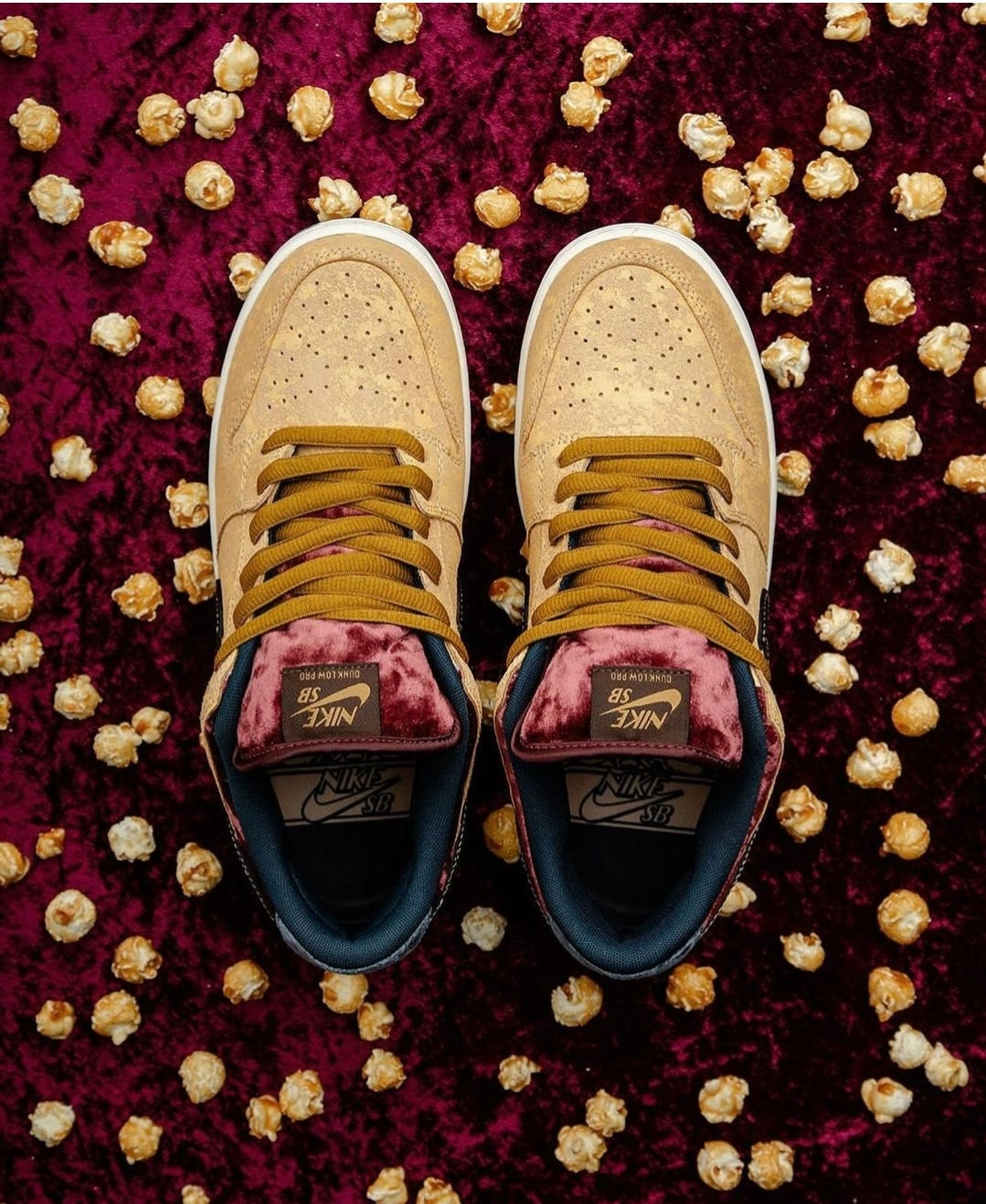 DUNK SB LOW CITY OF CINEMA