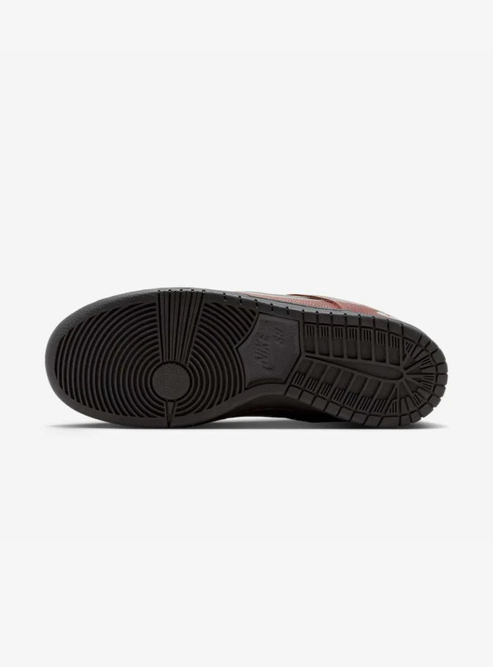 Nike SB Dunk Low Limosine Skateboards