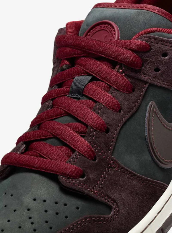 DUNK LOW PRO SB RIOT SKATESHOP