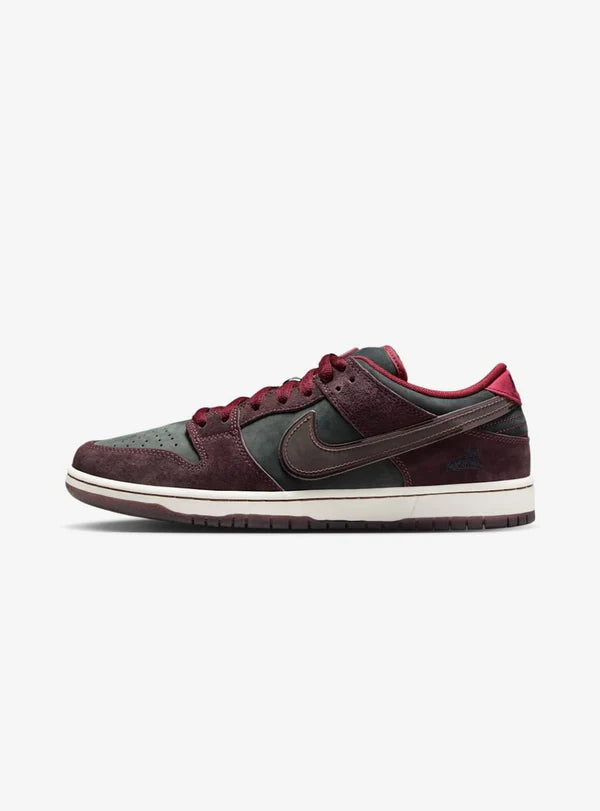 DUNK LOW PRO SB RIOT SKATESHOP