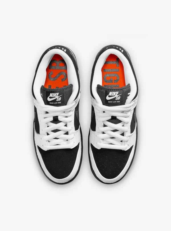 NIKE SB DUNK LOW TIGHTBOOTH