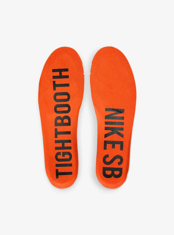 NIKE SB DUNK LOW TIGHTBOOTH