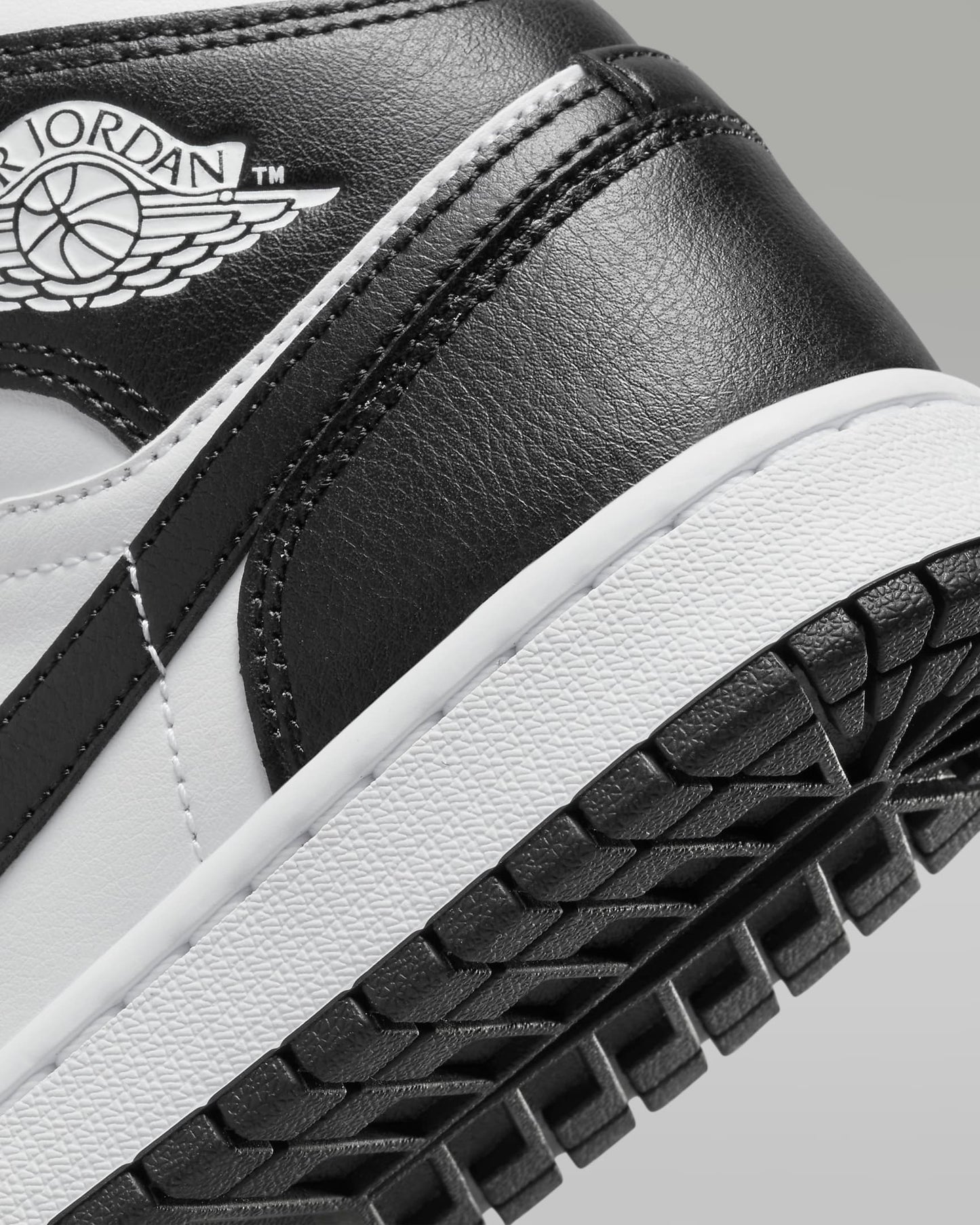 AIR JORDAN 1 MID SE PANDA