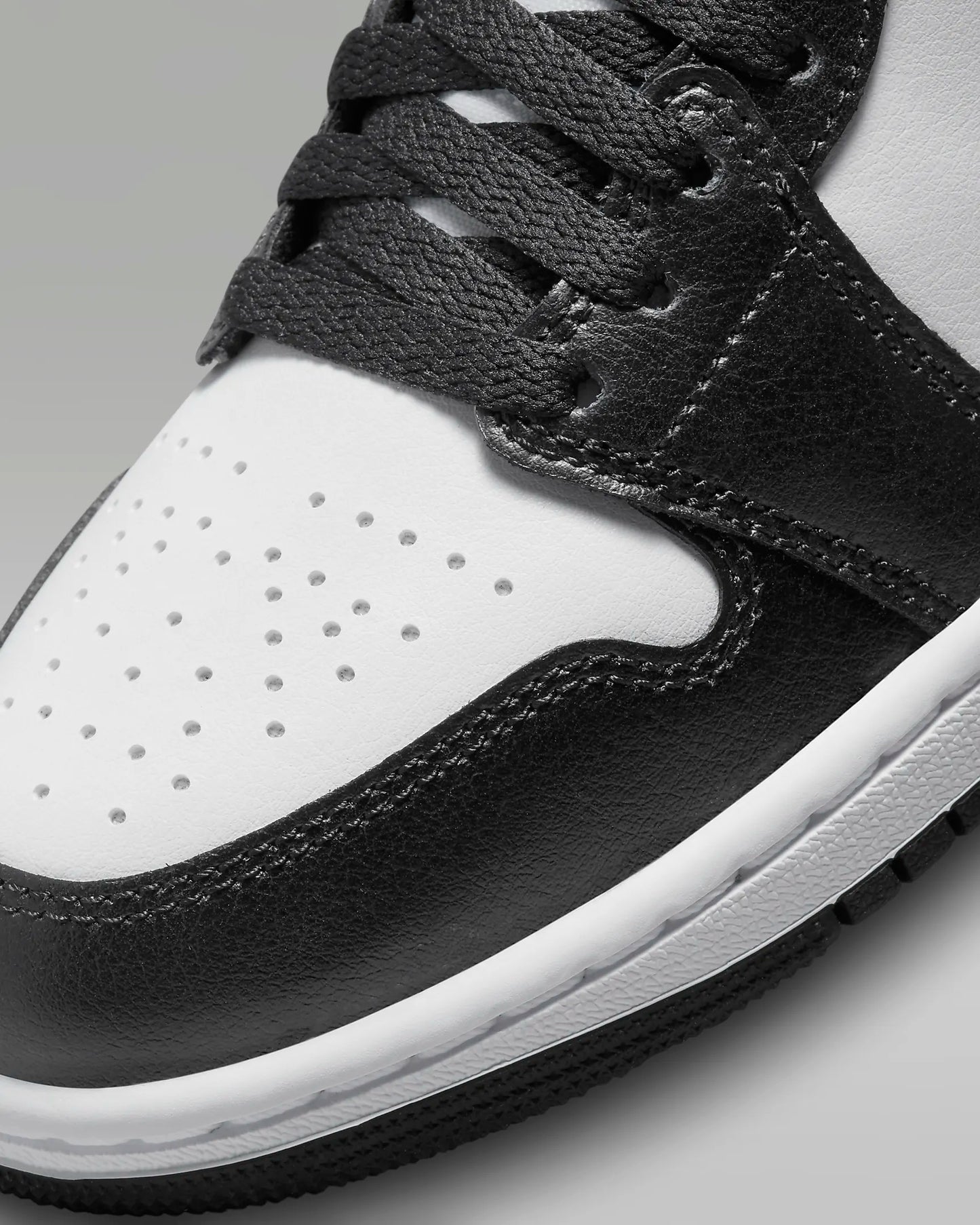 AIR JORDAN 1 MID SE PANDA