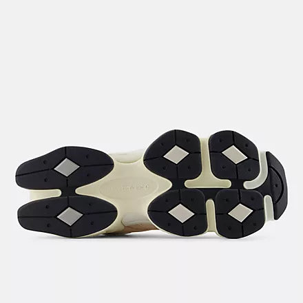 NB 9060 VINTAGE ROSE / SEA SALT SILVER METALLIC