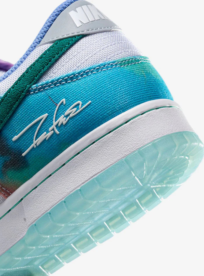 NIKE SB DUNK LOW FUTURA LABORATORIES BLEACHED AQUA