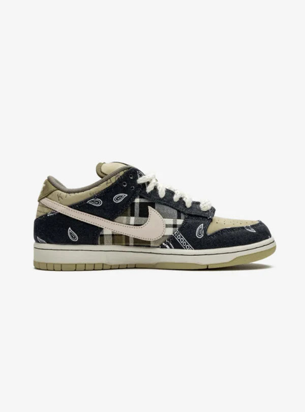 NIKE SB DUNK LOW TRAVIS SCOTT