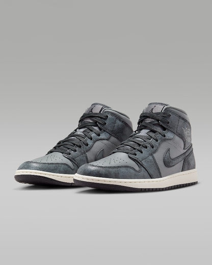 Air Jordan 1 Mid SE Smoke Grey